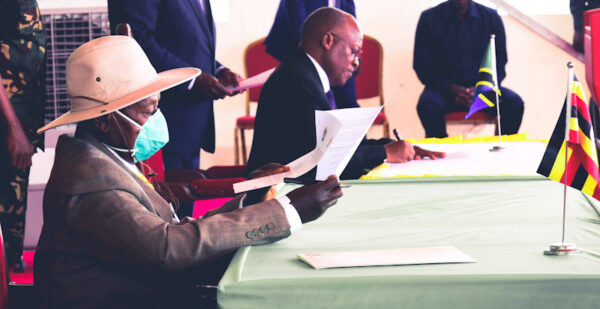 Tanzania, Uganda Sign $3.5 Billion Crude Pipeline Deal