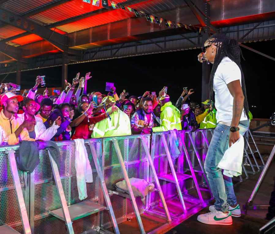 ‘Zimenice’ hitmaker Chris Kaiga engaging consumers during his performance at the Guinness Smooth “Easy Going, Smooth Flowing” campaign launch at TRM.
