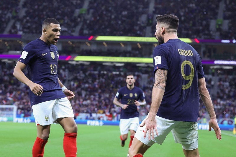 Kylian Mbappe netted twice as France beat Poland 3-1 to progress to the quarter finals of the tournament.