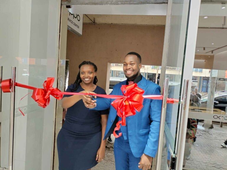 Cliff Mageto, Customer experience supervisor, OPPO Kenya and Fredrique Achieng, PR Manager, OPPO Kenya during the opening of OPPO Kenyan Customer Experience shop, the Biggest Customer Experience center in East Africa which will seek to take a customer centric approach focusing on Efficiency, and Transparency