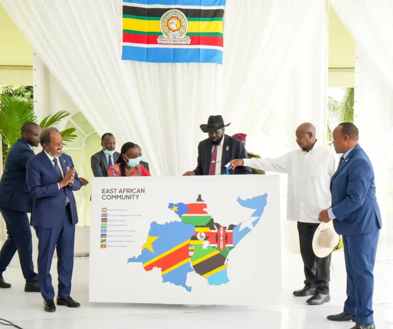 Somalia’s President Sheikh Hassan Mohamud and the Chairperson of the EAC Heads of State Summit, President Salva Kiir Mayardit of South Sudan, during the signing the Treaty of Accession to the Treaty for the Establishment of the East African Community, becoming the 8th member of the Community.