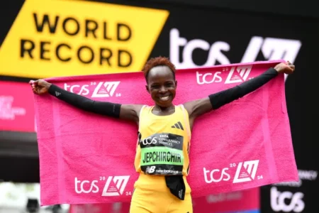 Munyao Upsets Bekele, Jepchirchir Smashes Record at 2024 London Marathon