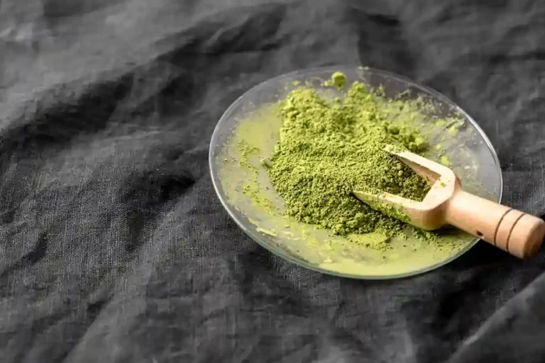 Effortlessly Find Kratom Shots Near You in 2024