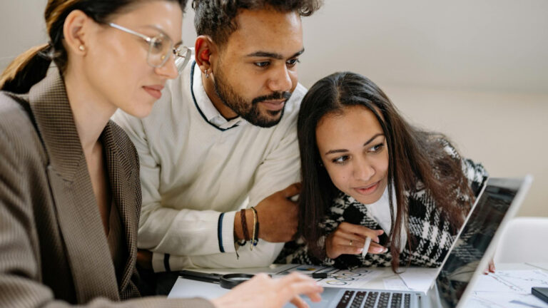 CEO’s Sexually Explicit WhatsApp Messages to Junior Employee Constitute Sexual Harassment, Court Rules