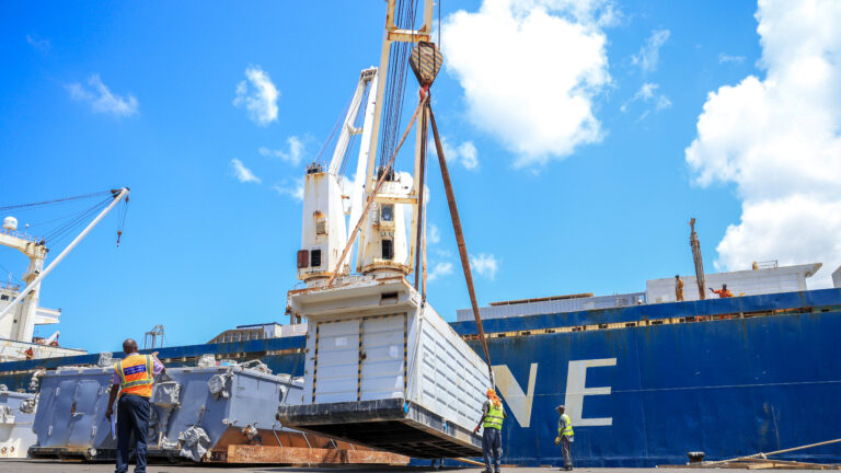 Gulf Energy’s Rig Lands in Mombasa, Kenya Nears First Oil Kenya Ports Authority workers offload the GW70 drilling rig from a cargo ship at Mombasa port